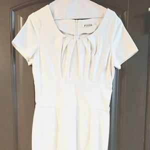 Womens XL (8/10) Muxxn white short sleeve dress.